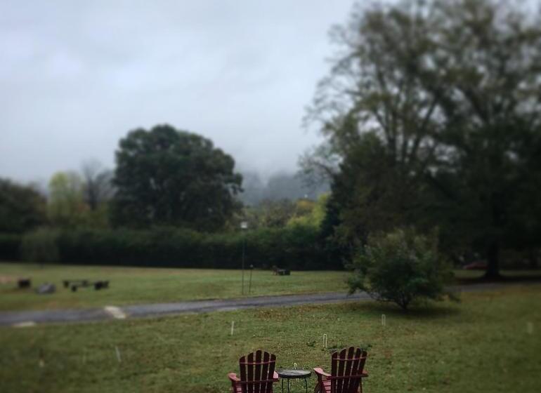 غرفة قياسية سرير كينج, Laughing Heart Lodge