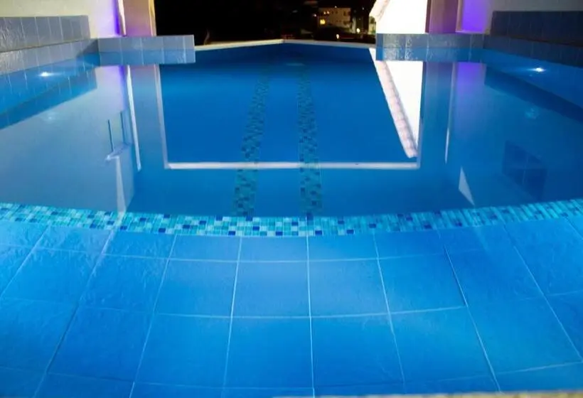 キングサイズベッドのスイートルーム, Apartahotel Lion
