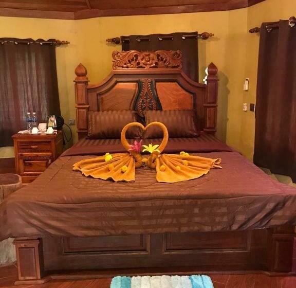 标准间, Gibbon Lodge