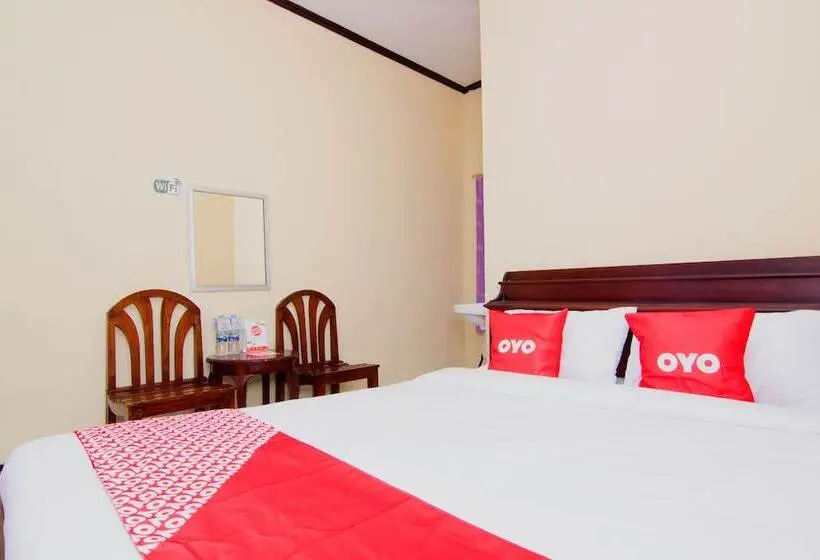 スタンダードルーム, Reddoorz Near Candi Sukuh Karanganyar