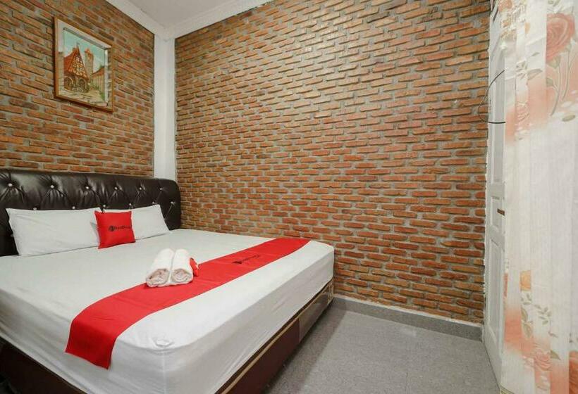 Номер Стандарт, Reddoorz Syariah Near Jalan Asahan Pematang Siantar
