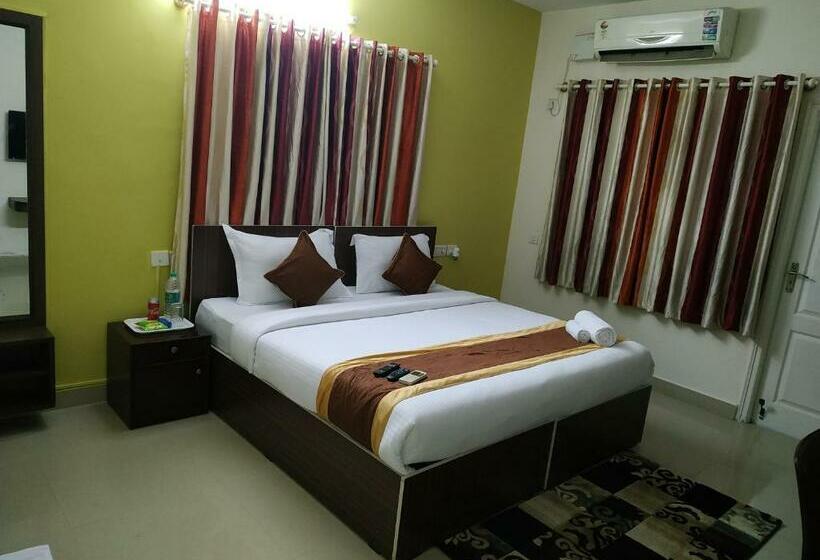 اتاق لوکس یک تخته, Bulande Comforts Service Apartment In Brookfield