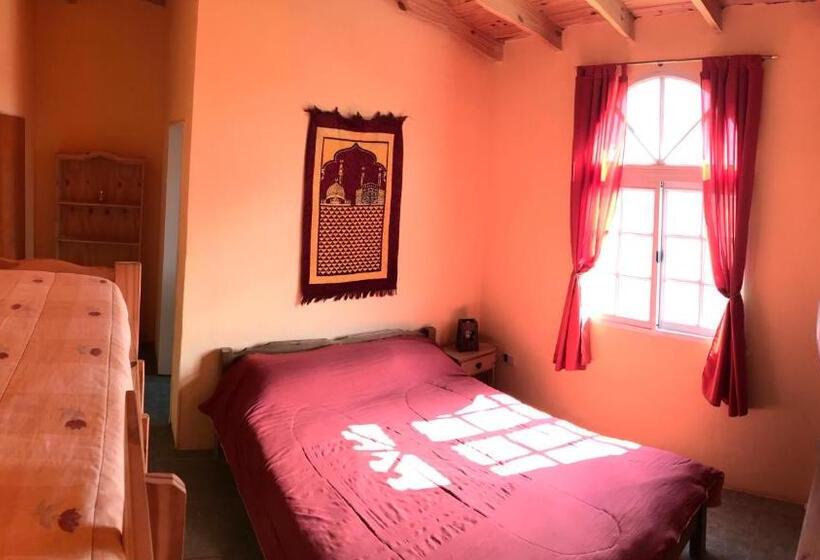 اتاق استاندارد چهار تخته, Hosteria Dharma