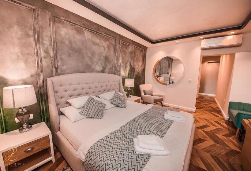 اتاق لوکس با بالکن و چشمانداز دریا, Barka B N B Elegant Seaview Rooms