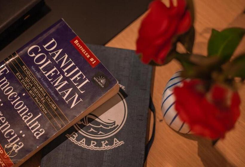 اتاق لوکس با چشمانداز دریا, Barka B N B Elegant Seaview Rooms