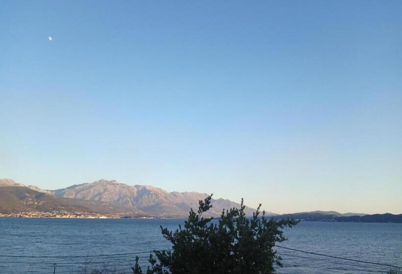 اتاق لوکس با چشمانداز دریا, Barka B N B Elegant Seaview Rooms