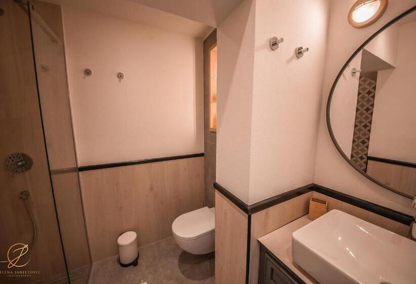 اتاق لوکس با بالکن, Barka B N B Elegant Seaview Rooms