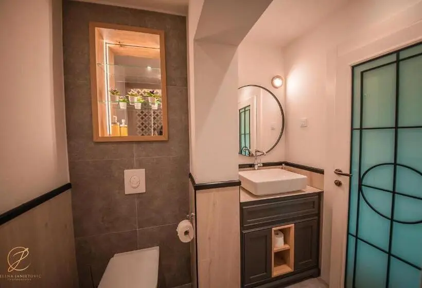 اتاق لوکس با بالکن, Barka B N B   Elegant Seaview Rooms