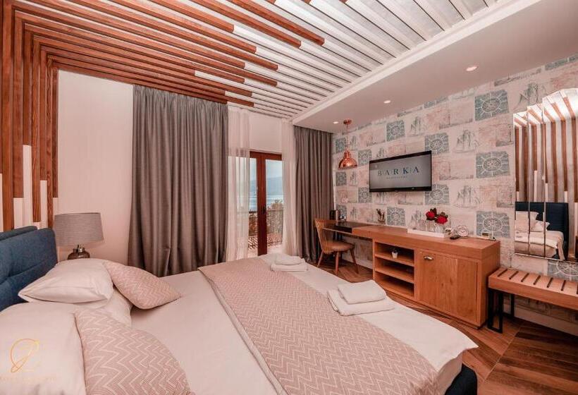 اتاق لوکس با بالکن, Barka B N B Elegant Seaview Rooms