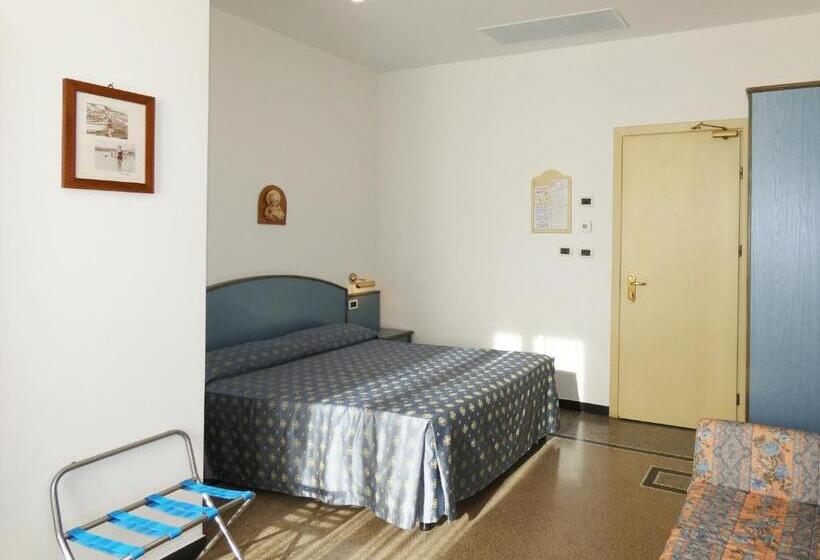Номер Стандарт Трехместный, Villa Centa