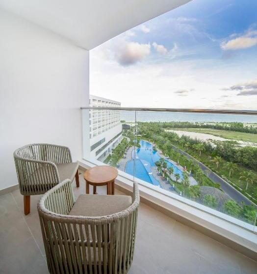 اتاق پرمیوم, Selectum Noa Resort Cam Ranh