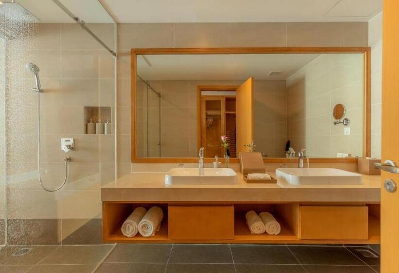 اتاق استاندارد با چشم‌انداز دریا, Selectum Noa Resort Cam Ranh