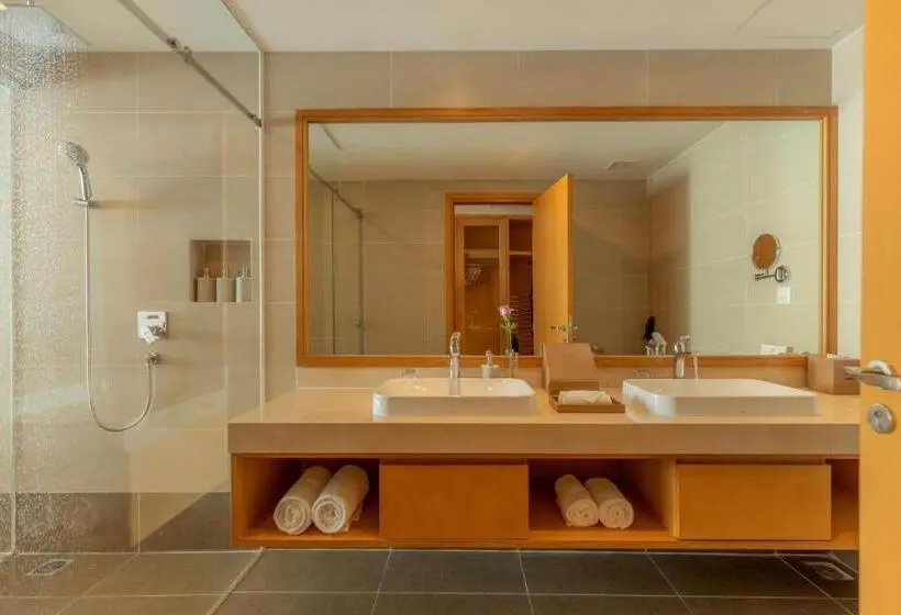 اتاق استاندارد با چشم‌انداز دریا, Selectum Noa Resort Cam Ranh