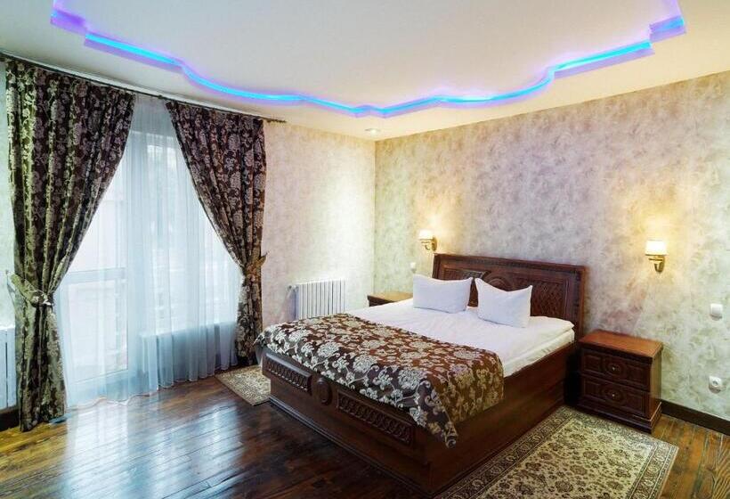 سوییت خانوادگی, Victor Hotel Resort & Spa
