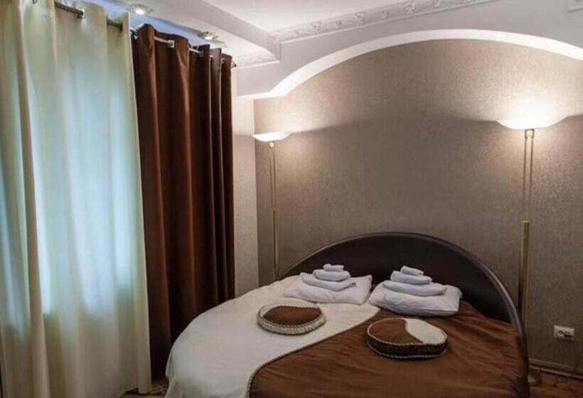 استودیوی لوکس, Victor Hotel Resort & Spa