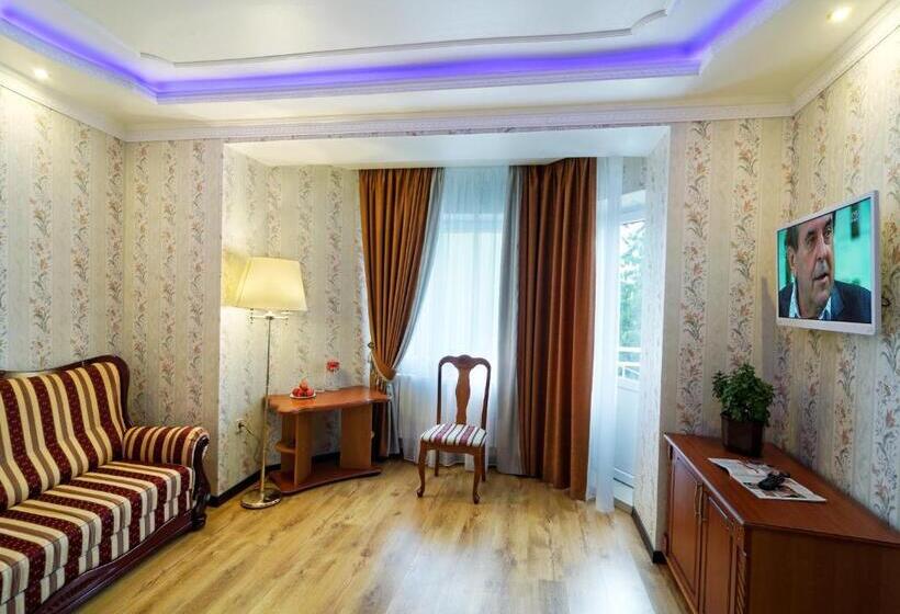 سوییت جونیور, Victor Hotel Resort & Spa