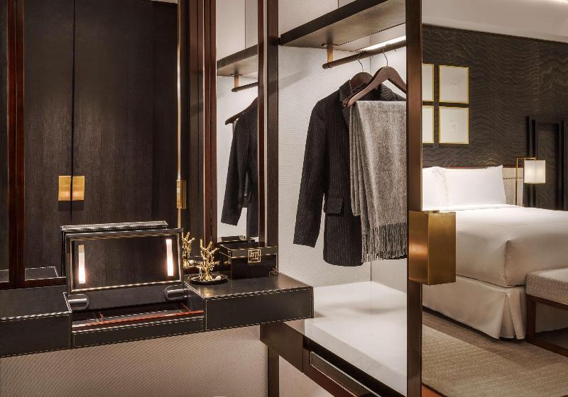 带大床的套房, Fairmont Wuhan