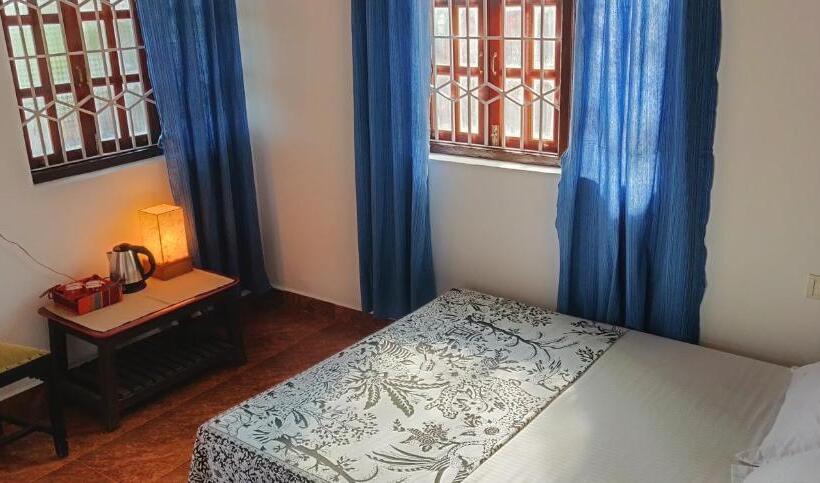 标准间, Anjuna Hideout