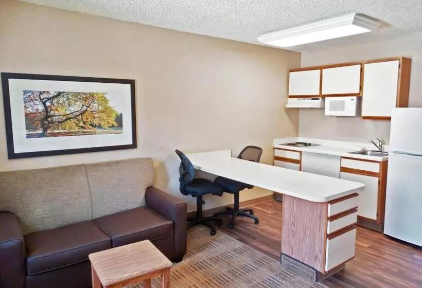 デラックススタジオ, Extended Stay America Suites  Indianapolis  West 86th St