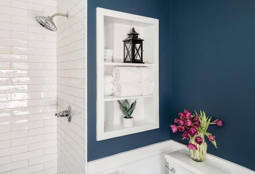 디럭스 룸, Martin Hill Inn