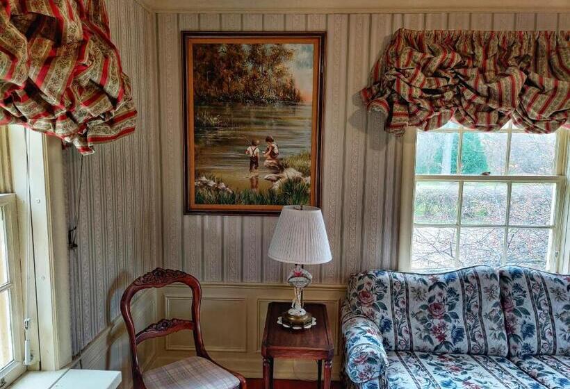 إستوديو قياسى سرير كينج, Montague Inn Bed & Breakfast