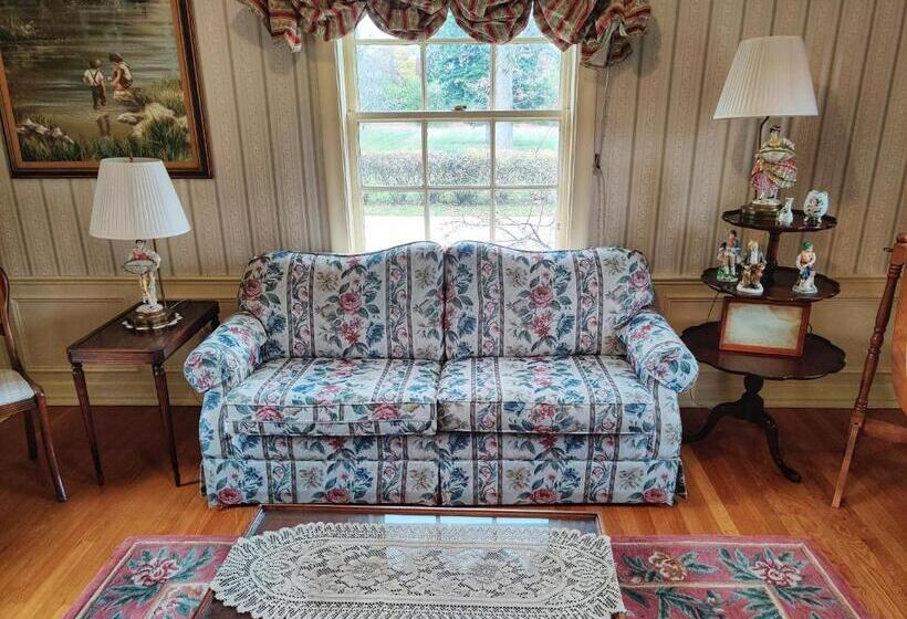 إستوديو قياسى سرير كينج, Montague Inn Bed & Breakfast