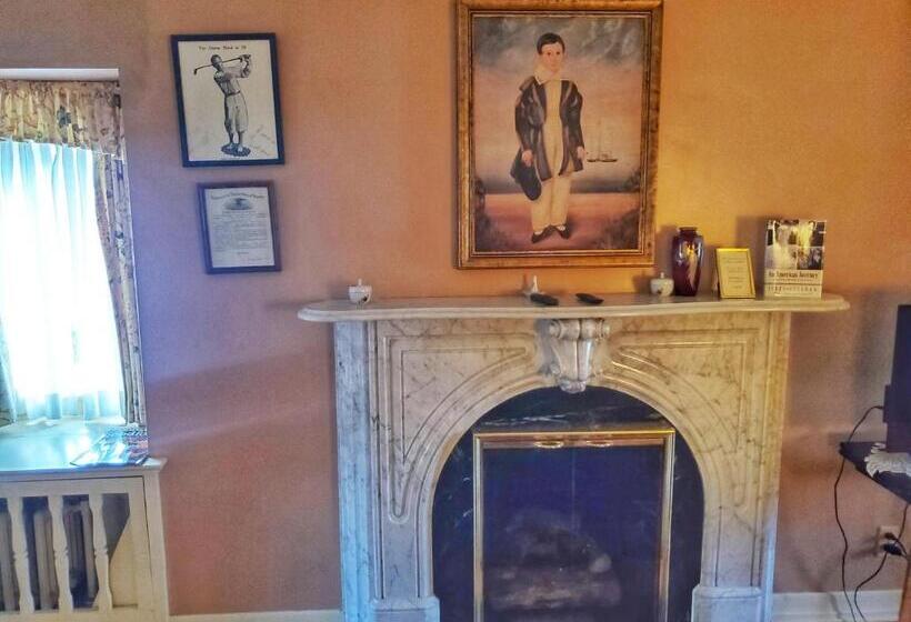 جناح جونيور, Montague Inn Bed & Breakfast