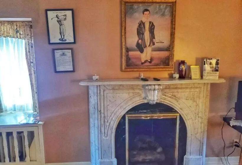 سوییت جونیور, Montague Inn Bed & Breakfast