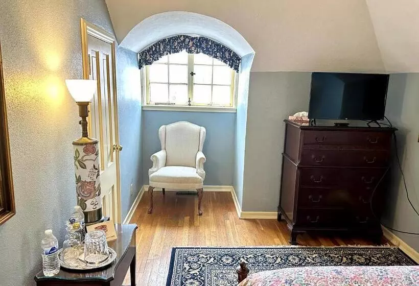 سوییت, Montague Inn Bed & Breakfast