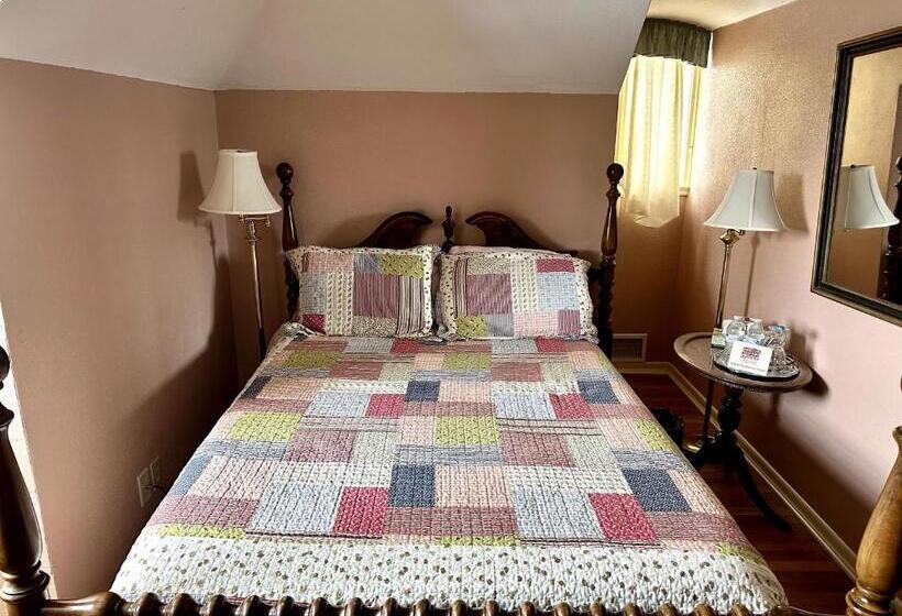 جناح, Montague Inn Bed & Breakfast