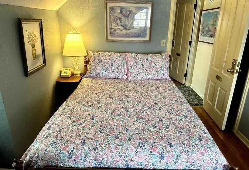 سوییت, Montague Inn Bed & Breakfast