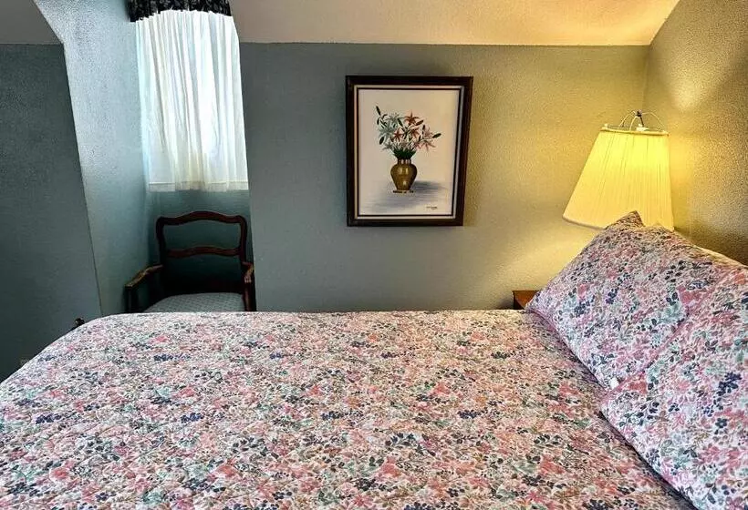 سوییت, Montague Inn Bed & Breakfast
