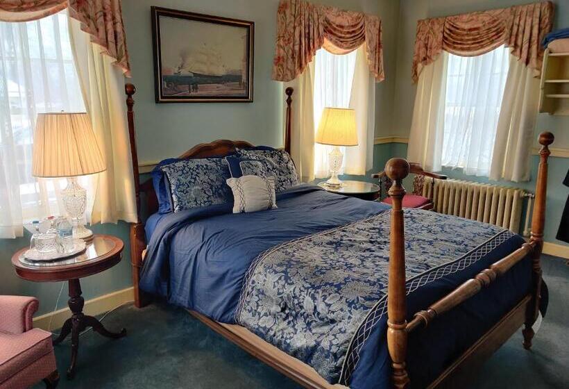 جناح مزود بجاكوزى, Montague Inn Bed & Breakfast