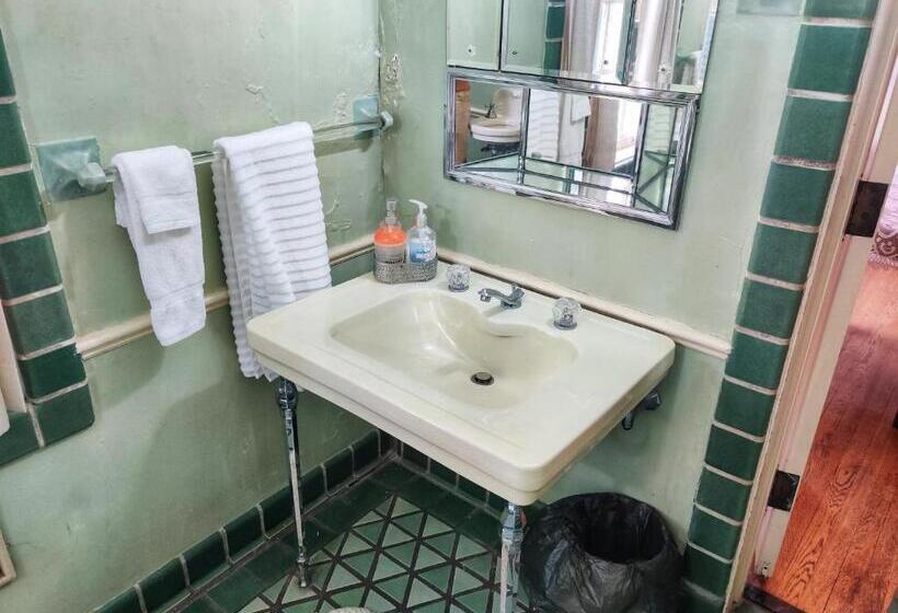 إستوديو قياسى سرير كينج, Montague Inn Bed & Breakfast