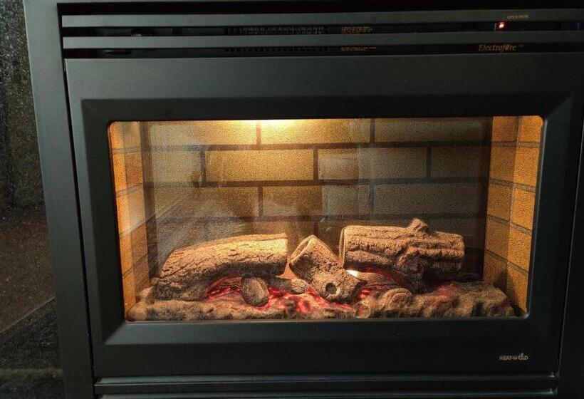 جناح مزود بجاكوزى, Montague Inn Bed & Breakfast