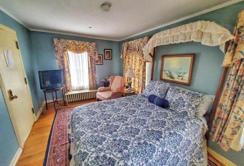 جناح, Montague Inn Bed & Breakfast