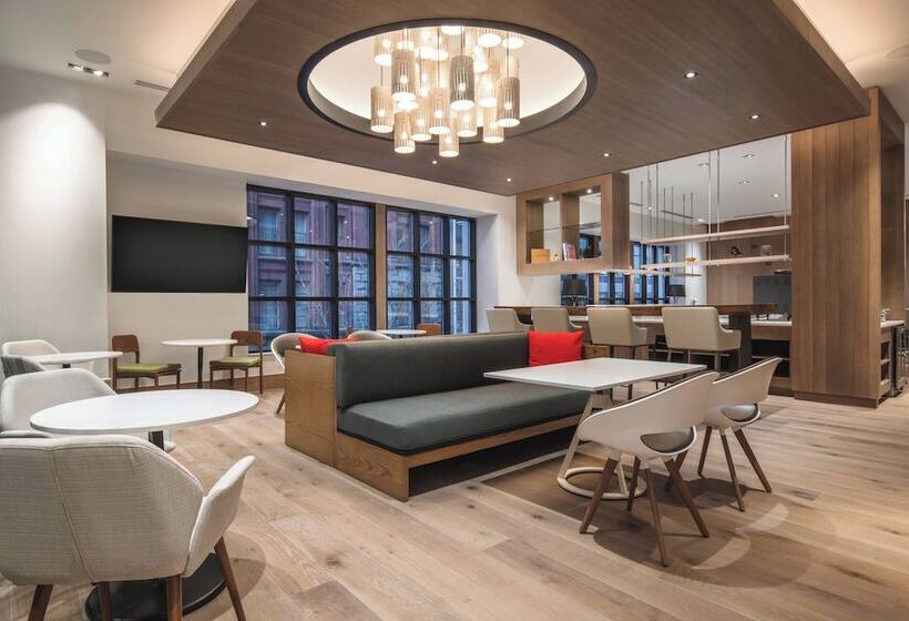 اتاق کلاب, The Bidwell Marriott Portland