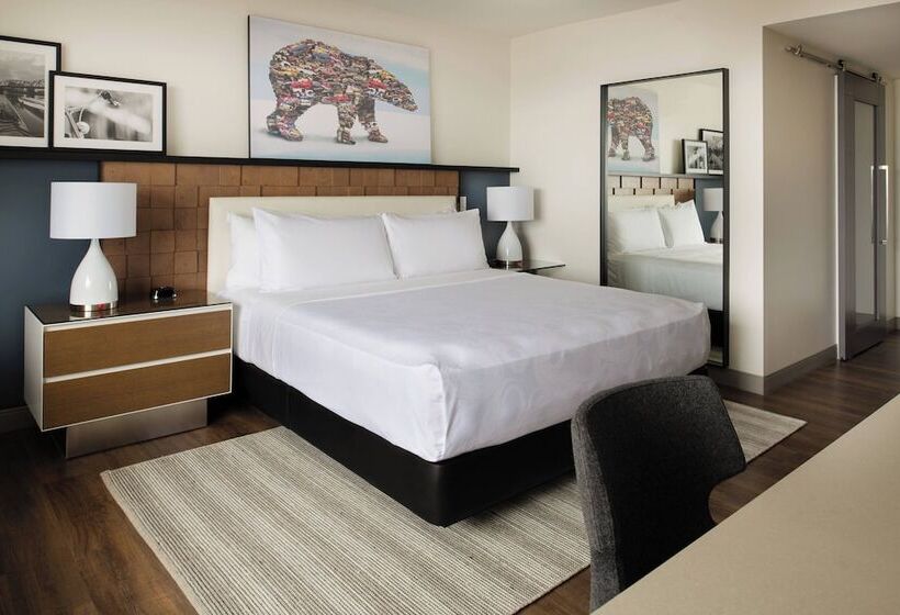 اتاق کلاب, The Bidwell Marriott Portland