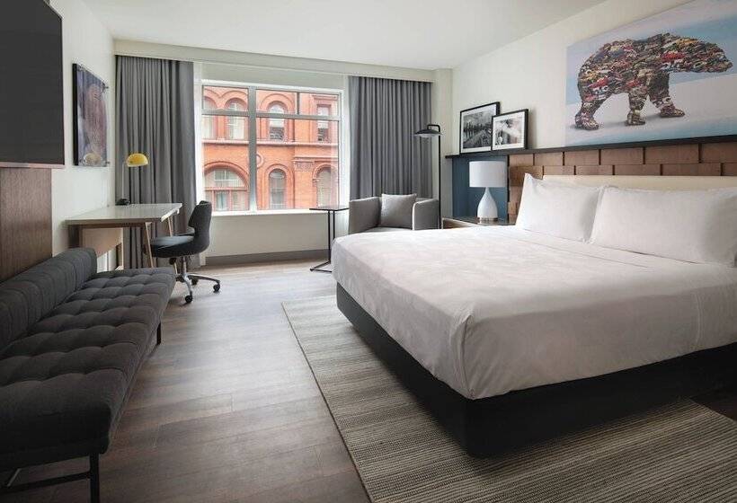 Номер Клуб, The Bidwell Marriott Portland