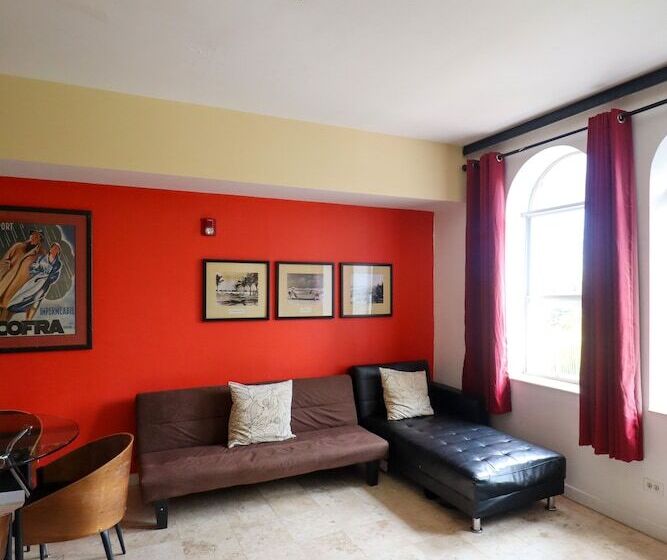 شقة سوبريور غرفة واحدة, Mercury Apart