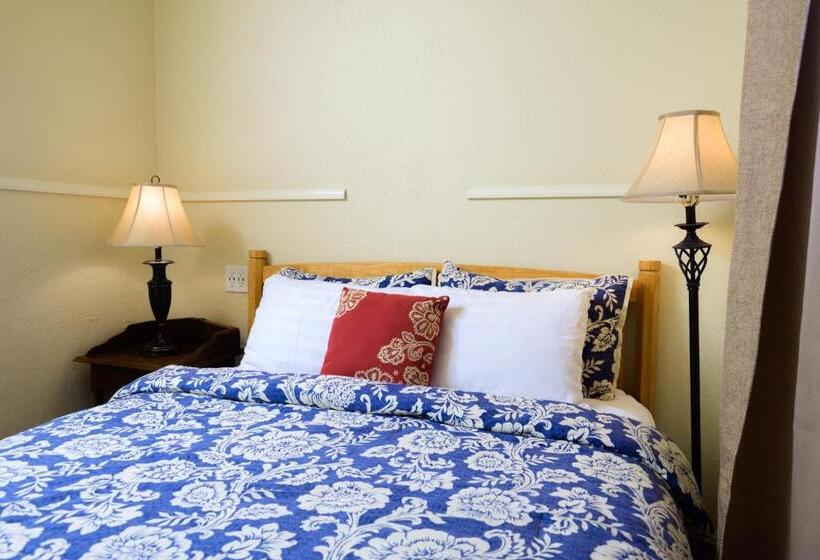 سوییت, Marina Motel