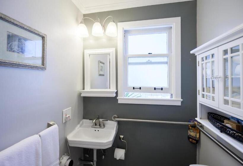 اتاق استاندارد برای معلولان, Marina Motel