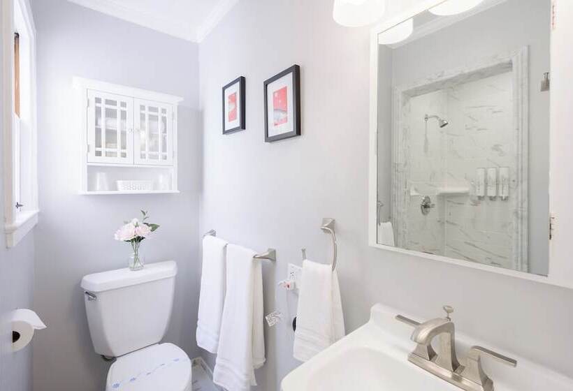 اتاق استاندارد با 2 تخت دوبل, Marina Motel