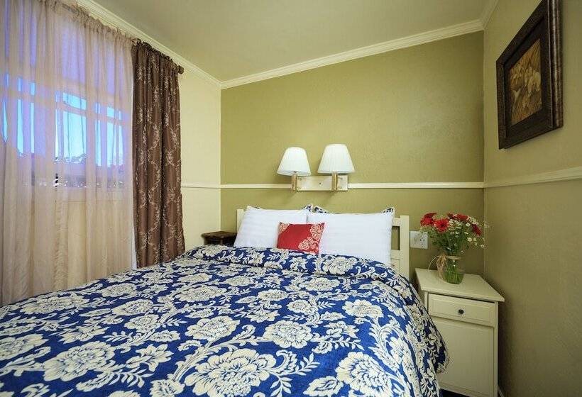 اتاق خانوادگی, Marina Motel