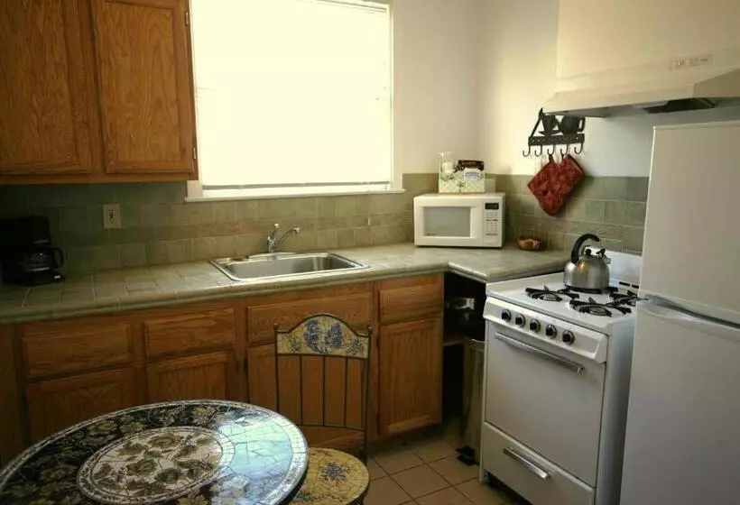 اتاق استاندارد با آشپزخانه, Marina Motel