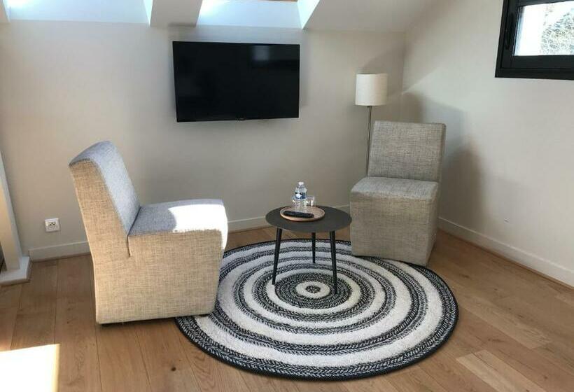 标准间, Les Arbres Rouges