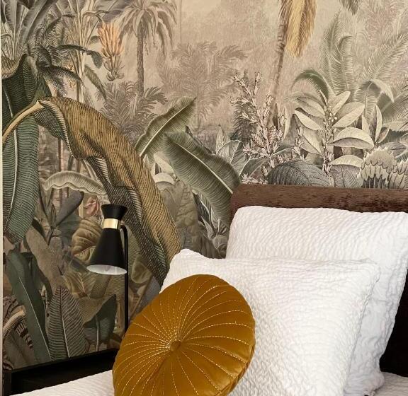 高级大房间, Les Arbres Rouges