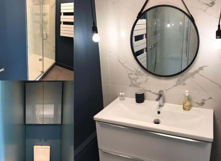 סוויטה עם טרסה, Les Arbres Rouges