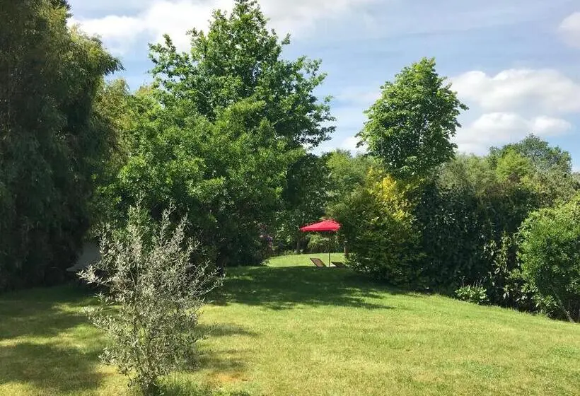 テラス付スイート, Les Arbres Rouges