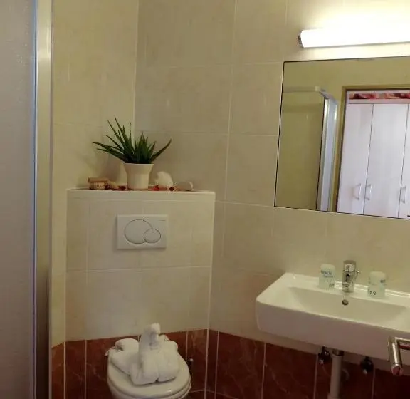آپارتمان 2 خوابه با بالکن, Gästehaus Regina